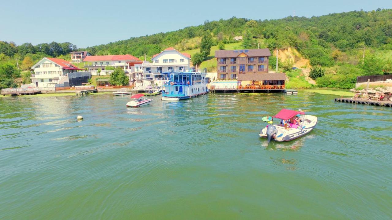 Mustaciosul Dunarii Hotel Ieşelniţa Exterior foto
